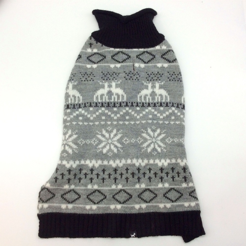 NWOT Hotel Doggy Winter Doggy Sweater